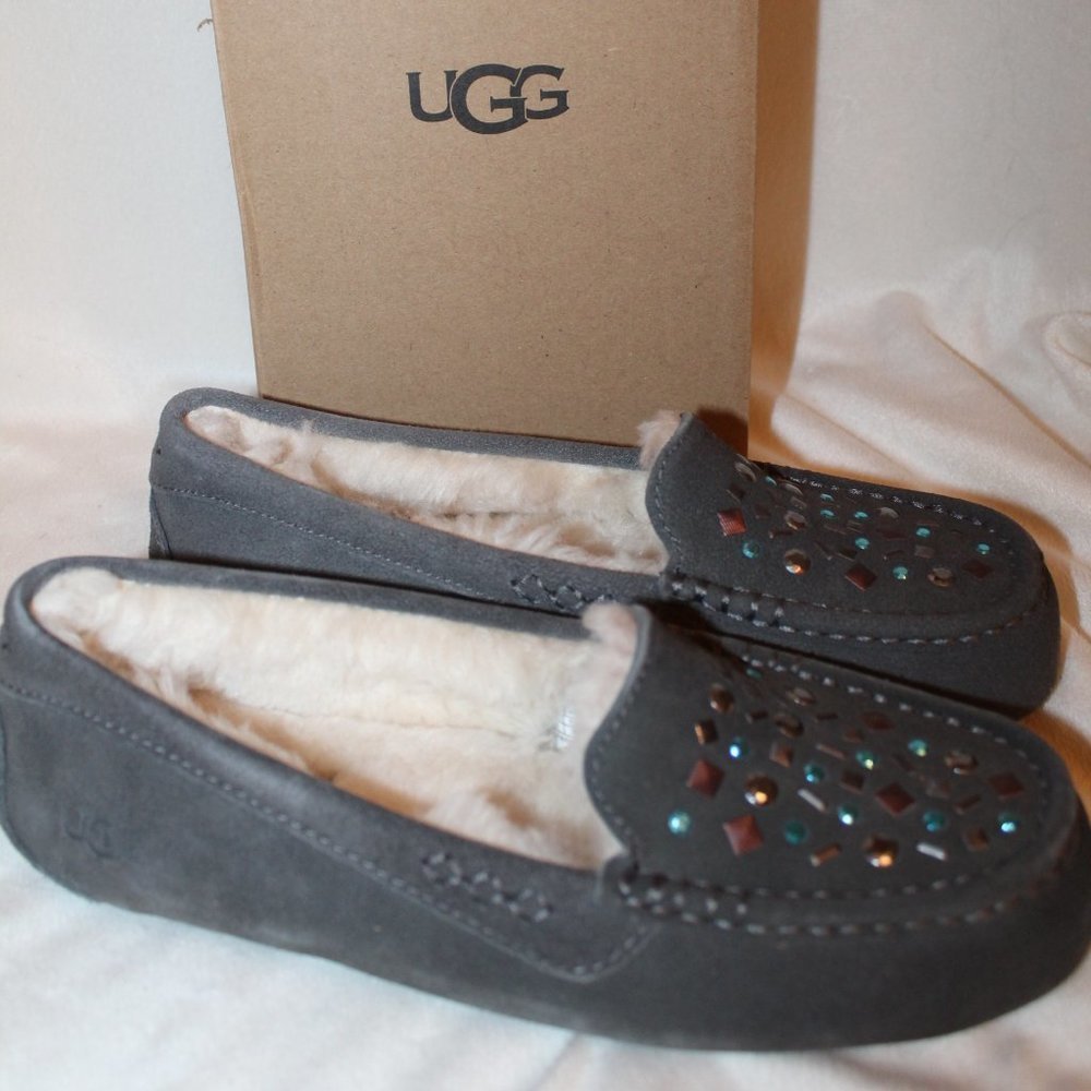 NIB‎ UGG ANSLEY II STUDDED SUEDE SLIPPERS GRAY 6